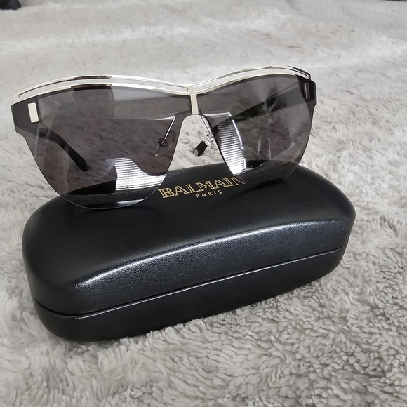 Balmain Cat Eye Sunnies - Picture 1 of 4